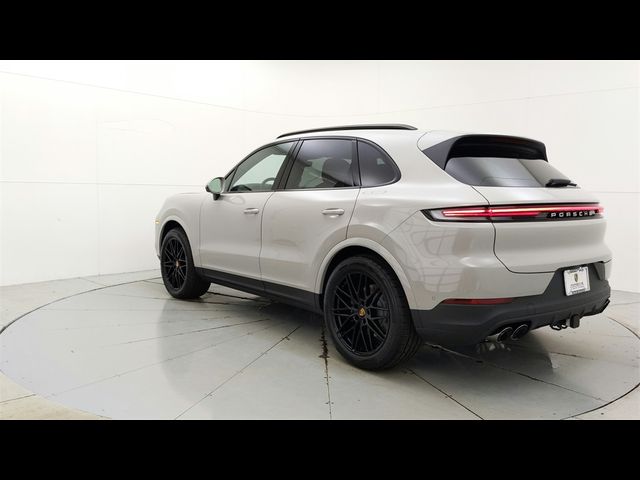 2024 Porsche Cayenne Base