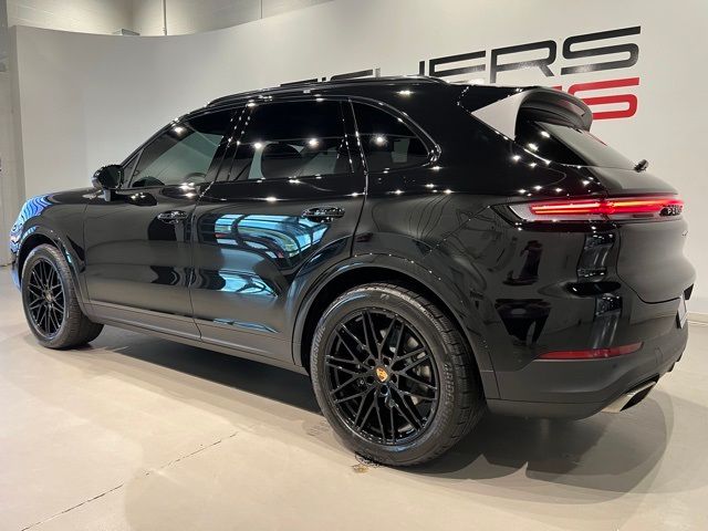 2024 Porsche Cayenne Base