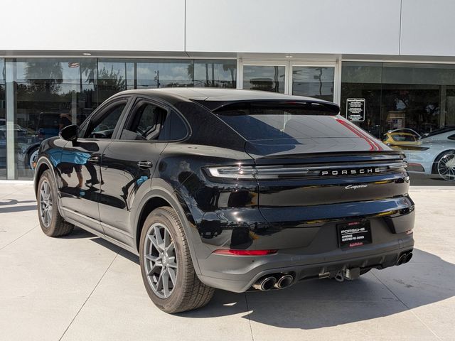 2024 Porsche Cayenne Base