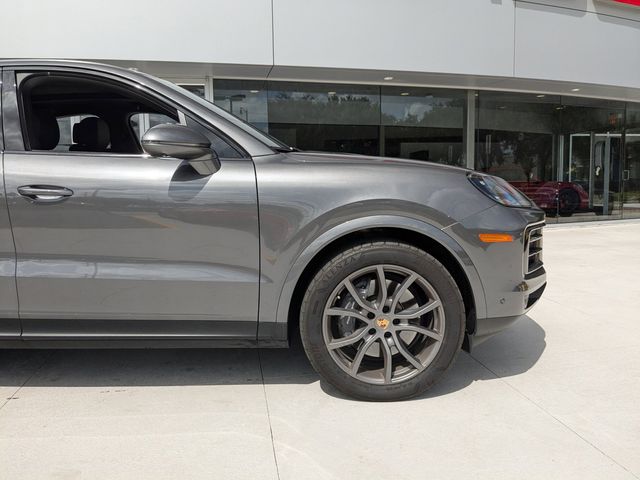 2024 Porsche Cayenne Base