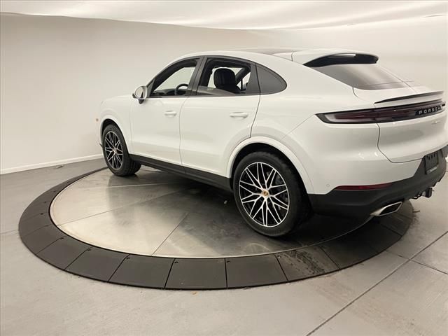 2024 Porsche Cayenne Base