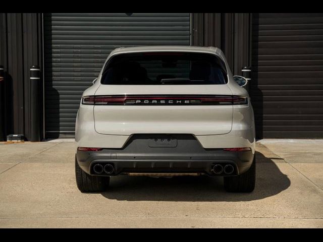 2024 Porsche Cayenne E-Hybrid Base