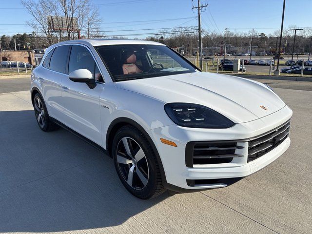 2024 Porsche Cayenne E-Hybrid Base