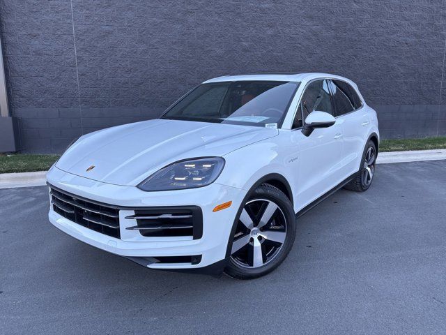 2024 Porsche Cayenne E-Hybrid Base