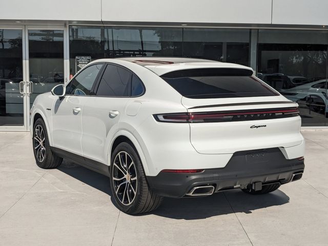 2024 Porsche Cayenne E-Hybrid Base