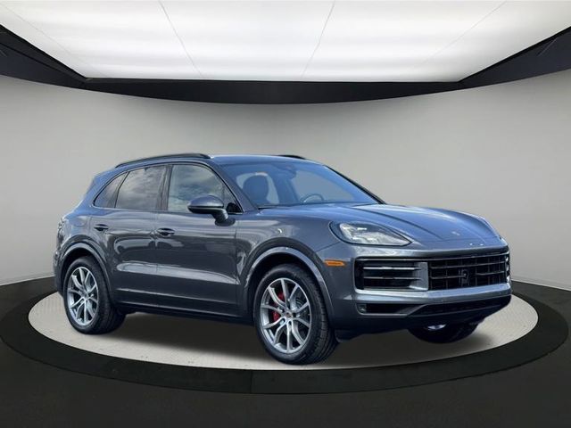 2024 Porsche Cayenne S