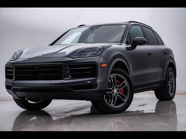 2024 Porsche Cayenne S