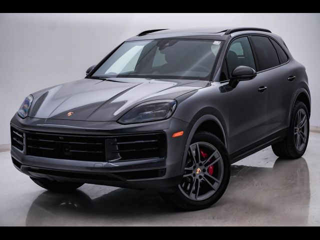 2024 Porsche Cayenne S