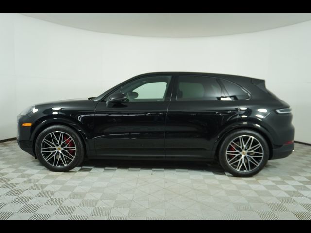 2024 Porsche Cayenne S