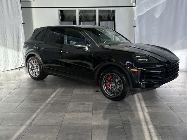 2024 Porsche Cayenne S