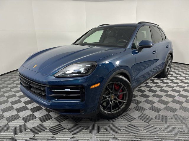 2024 Porsche Cayenne S