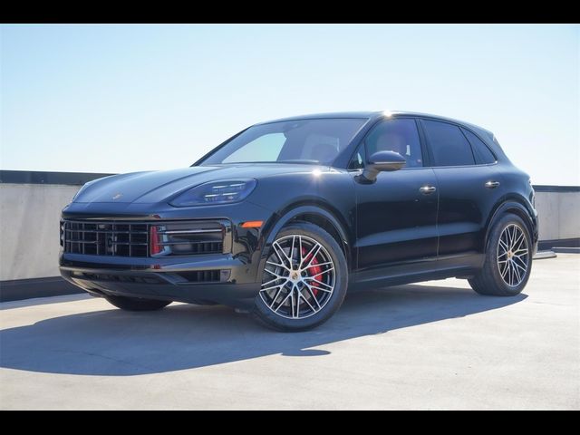 2024 Porsche Cayenne S