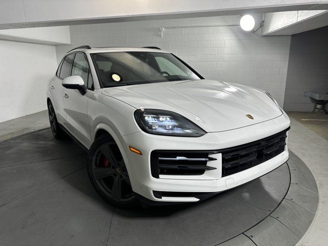 2024 Porsche Cayenne S