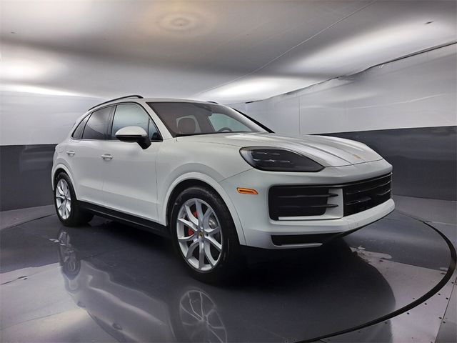 2024 Porsche Cayenne S