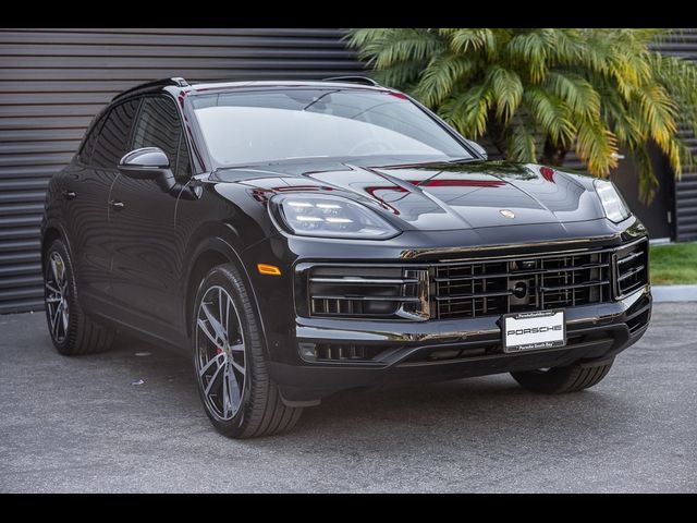 2024 Porsche Cayenne S