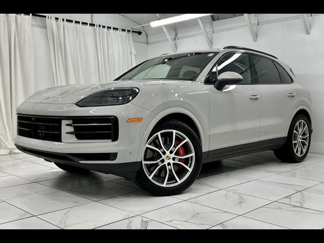 2024 Porsche Cayenne S