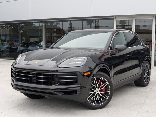 2024 Porsche Cayenne S