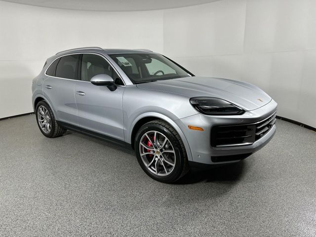 2024 Porsche Cayenne S