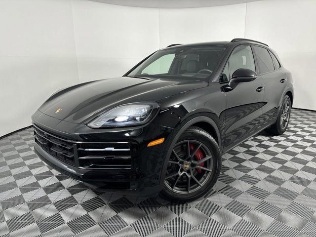 2024 Porsche Cayenne S