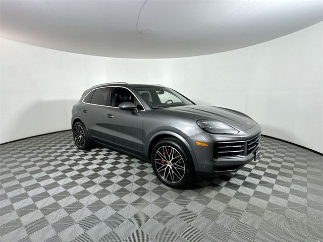 2024 Porsche Cayenne S