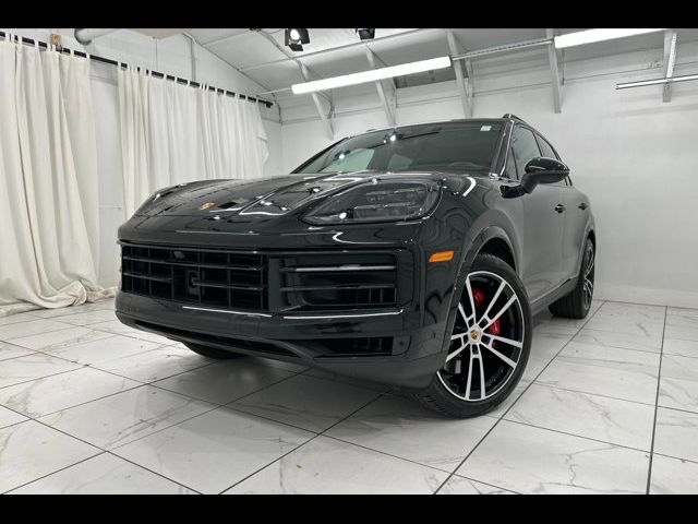 2024 Porsche Cayenne S