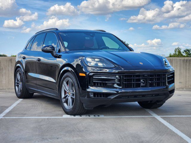 2024 Porsche Cayenne S