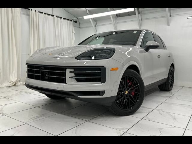 2024 Porsche Cayenne S