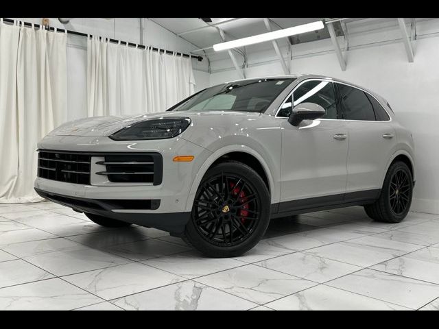 2024 Porsche Cayenne S