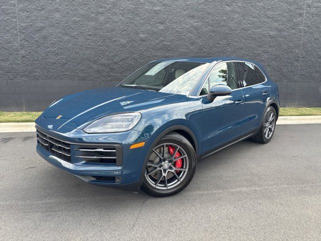 2024 Porsche Cayenne S