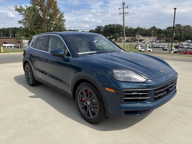 2024 Porsche Cayenne S