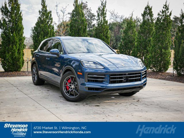 2024 Porsche Cayenne S