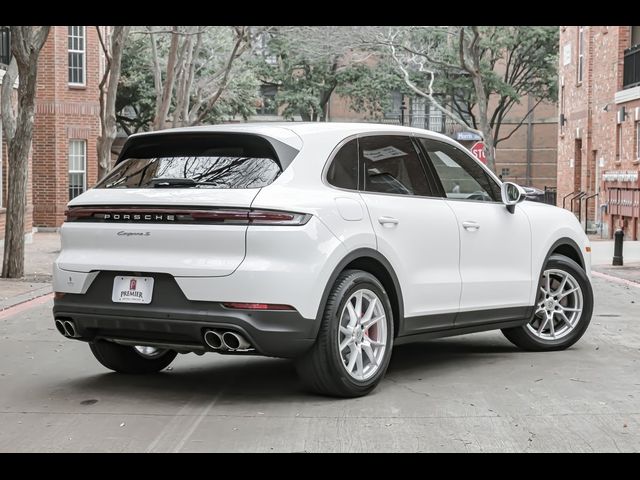 2024 Porsche Cayenne S