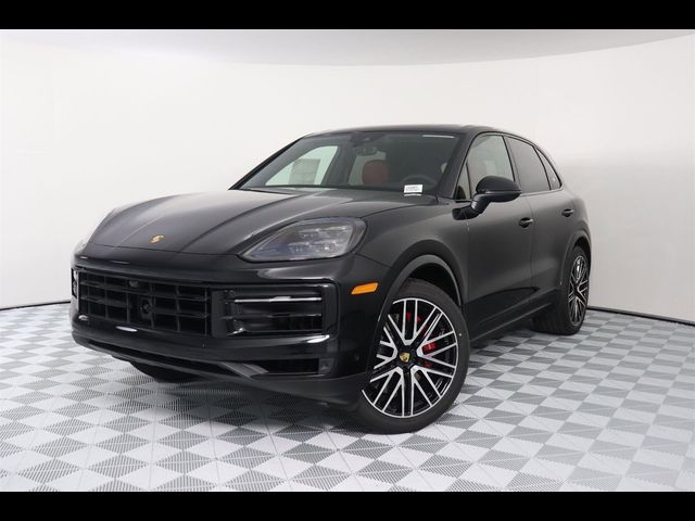 2024 Porsche Cayenne S