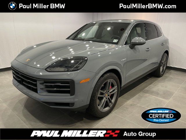 2024 Porsche Cayenne E-Hybrid S