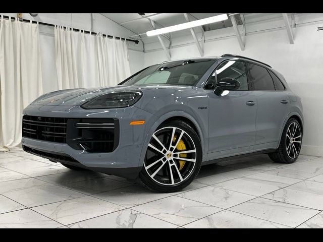 2024 Porsche Cayenne Turbo E-Hybrid