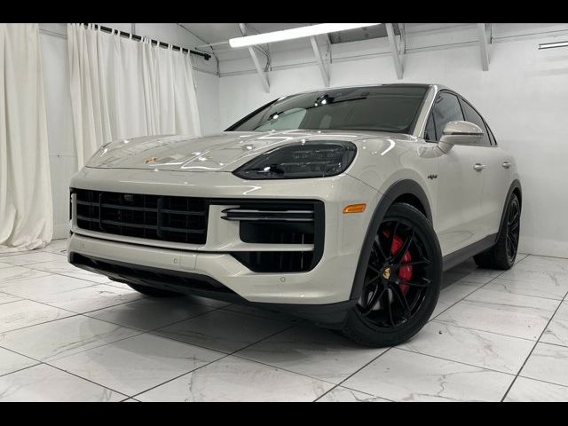 2024 Porsche Cayenne Turbo E-Hybrid