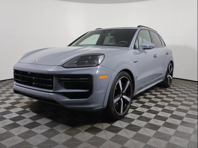 2024 Porsche Cayenne Turbo E-Hybrid