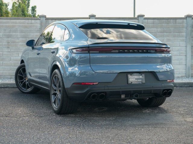 2024 Porsche Cayenne Base