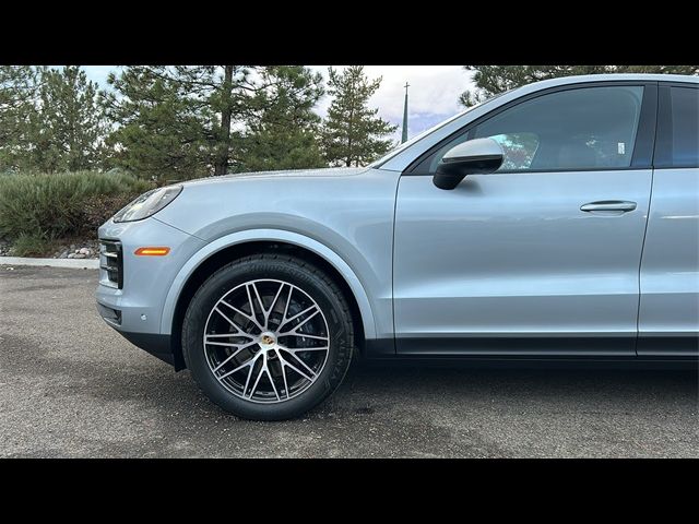 2024 Porsche Cayenne Base