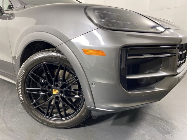 2024 Porsche Cayenne Base