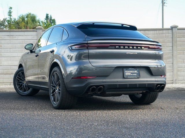 2024 Porsche Cayenne Base