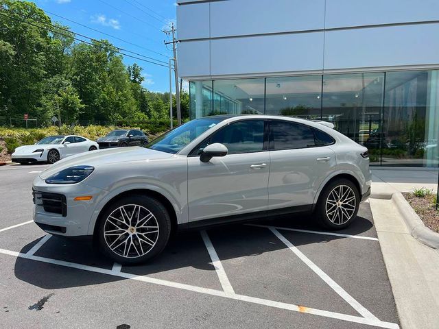 2024 Porsche Cayenne Base