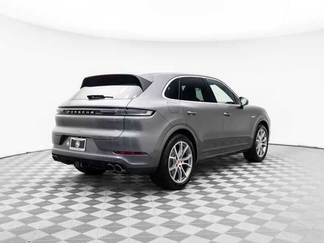 2024 Porsche Cayenne E-Hybrid Base