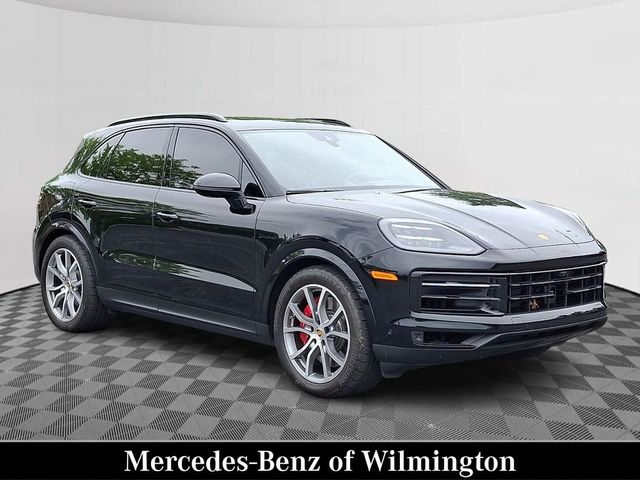2024 Porsche Cayenne E-Hybrid S