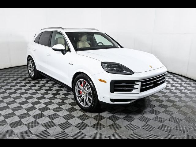 2024 Porsche Cayenne E-Hybrid S