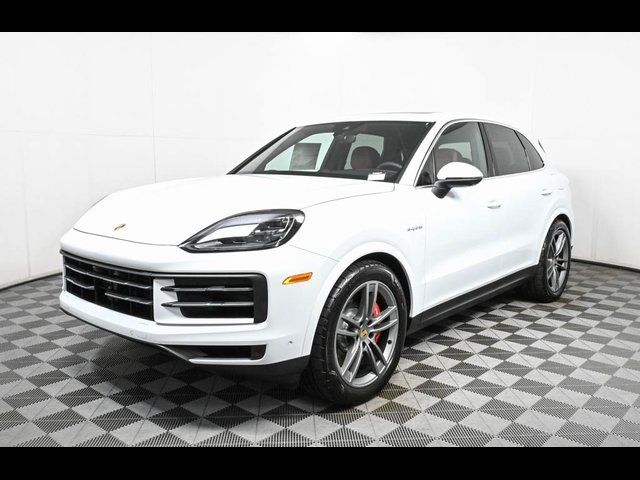 2024 Porsche Cayenne Turbo E-Hybrid