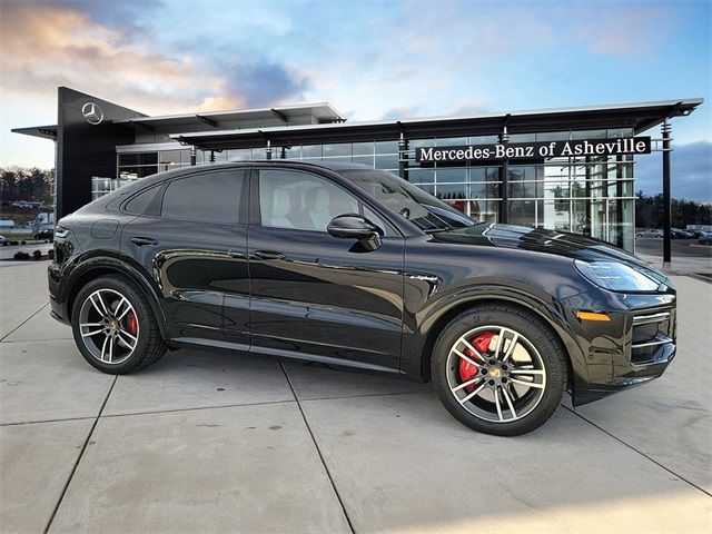 2024 Porsche Cayenne Turbo E-Hybrid