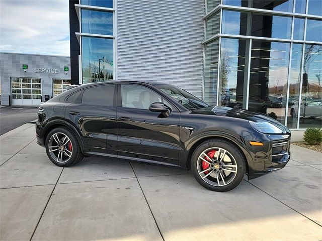 2024 Porsche Cayenne Turbo E-Hybrid