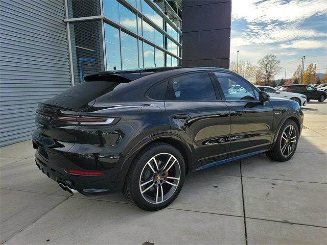 2024 Porsche Cayenne Turbo E-Hybrid