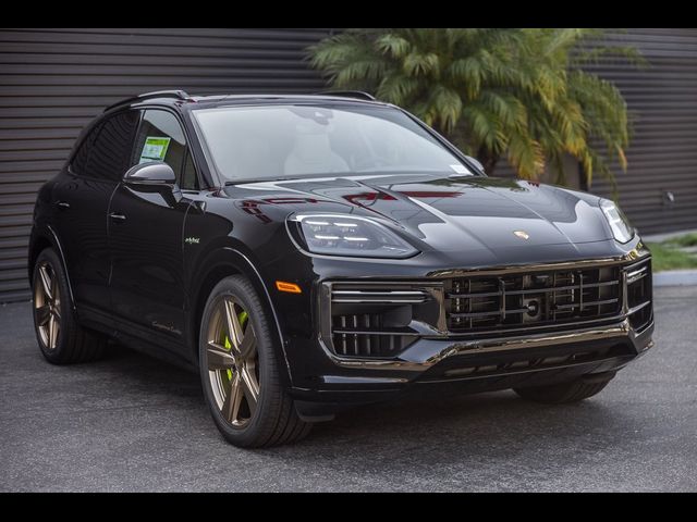 2024 Porsche Cayenne Turbo E-Hybrid